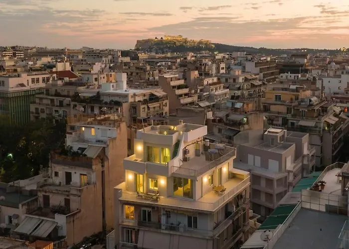 Penthouse With Private Rooftop And Hot Tub