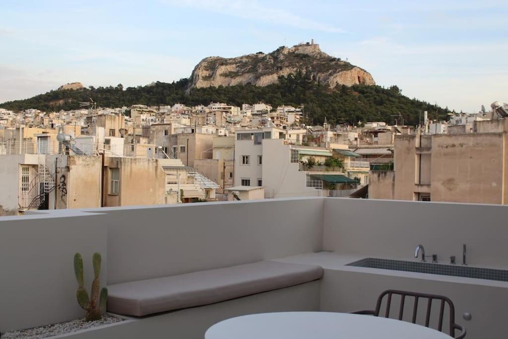 Penthouse With Private Rooftop And Hot Tub Apartment Athens