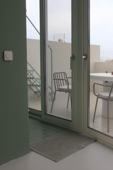 Apartment Penthouse With Private Rooftop And Hot Tub Athens